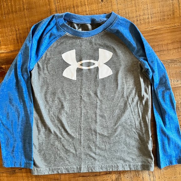 Boys Under Armour Long Sleeve Size 6 - Picture 1 of 3